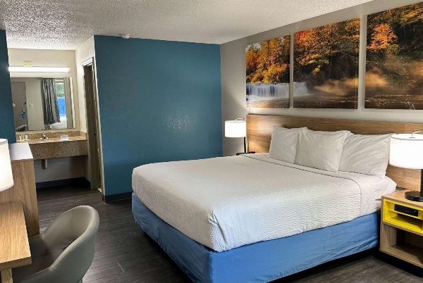 Days Inn by Wyndham Columbia NE Fort Jackson image 6